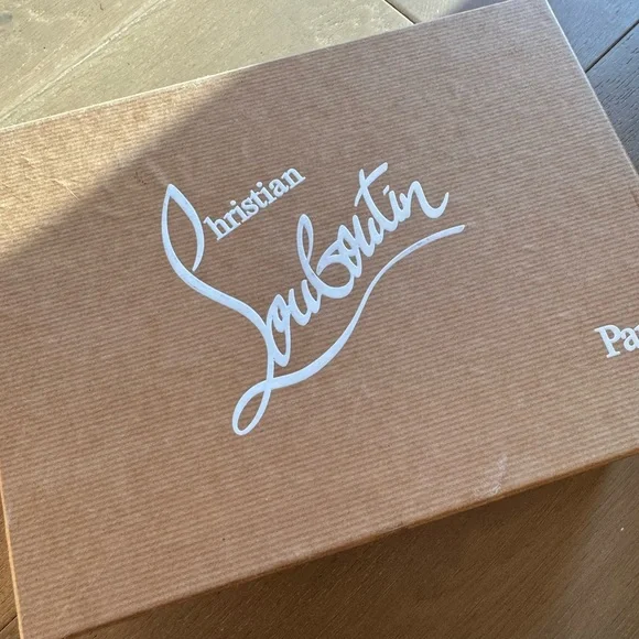 Christian Louboutin So Kate Patent Nude Heels - Picture 3 of 8